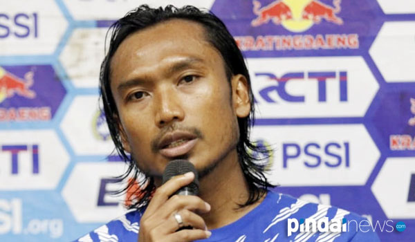 persib-terpuruk-hariono-minta-maaf-kepada-bobotoh