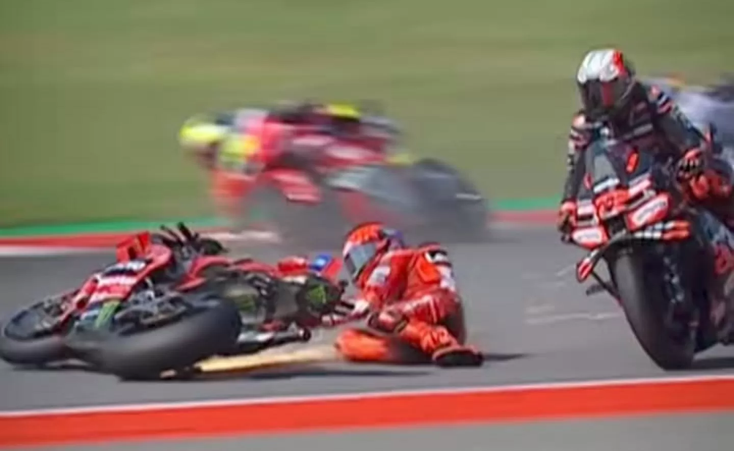 ceo-aprilia-bezzechi-sudah-minta-maaf-ke-marquez