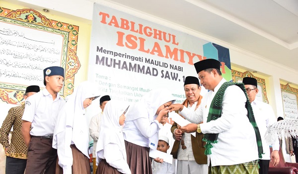 maulid-nabi-uu-hari-kasih-sayangnya-umat-islam