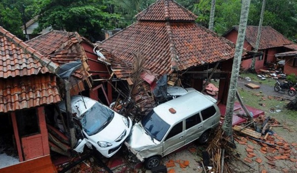 mendagri-pastikan-penanganan-tsunami-sesuai-instruksi-presiden