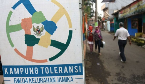 menengok-kerukunan-beragama-di-kampung-toleransi-jamika