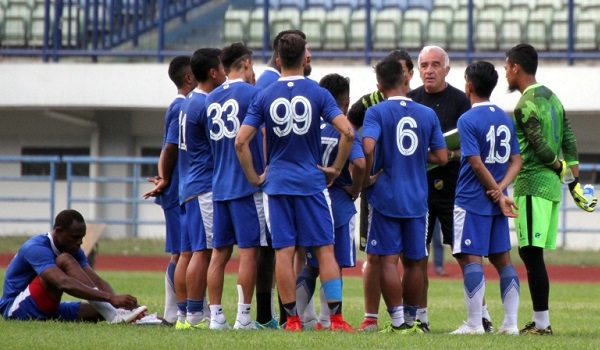 meski-diunggulkan-persib-tak-anggap-remeh-psis