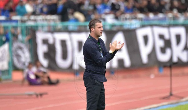 radovic-berharap-dukungan-penuh-bobotoh