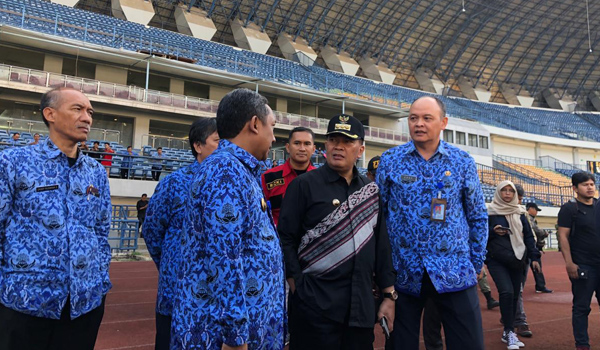 gubernur-jabar-siap-urus-stadion-gbla-ini-kata-wali-kota-bandung