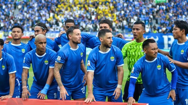 persib-bandung-gelar-laga-persahabatan-lawan-wsw