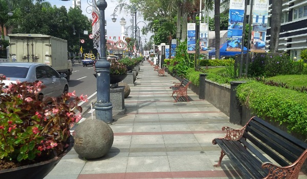 pedestrian-kota-bandung-belum-ramah-kaum-difabel