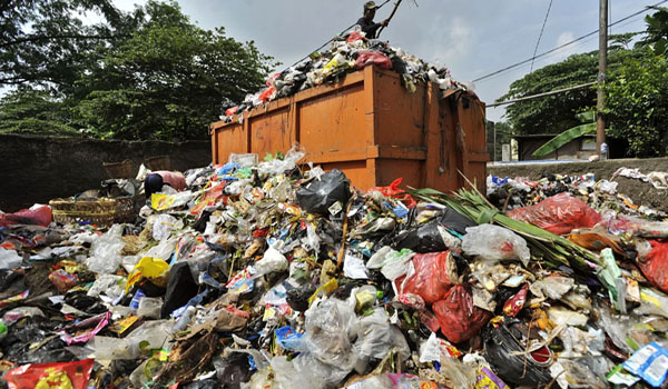 pemkab-karawang-terapkan-zona-bebas-sampah-di-perkotaan