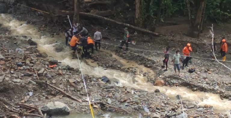 bnpb-banjir-bandang-di-arfak-15-orang-ditemukan-meninggal-dunia
