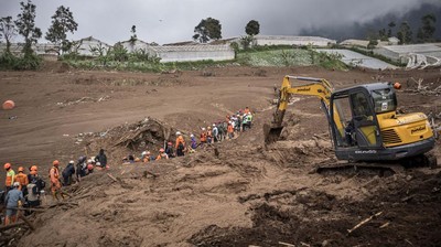 longsor-bandung-barat-17-korban-meninggal