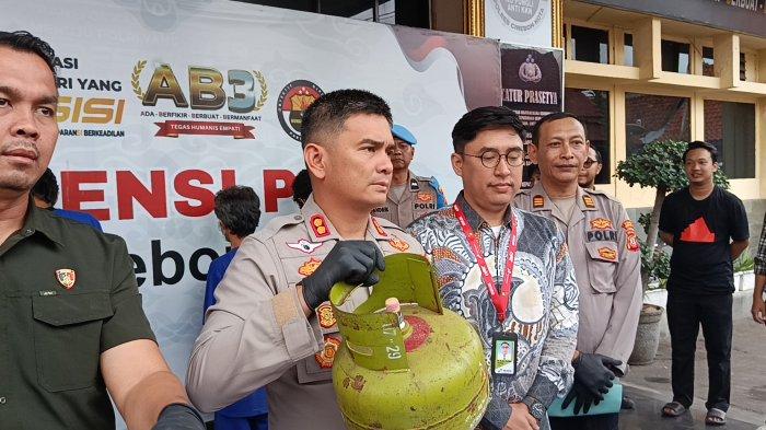 polisi-tangkap-pengoplos-gas-di-cirebon-punya-pangkalan-sendiri