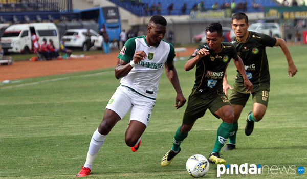 persebaya-dan-tira-persikabo-pastikan-lolos-ke-8-besar