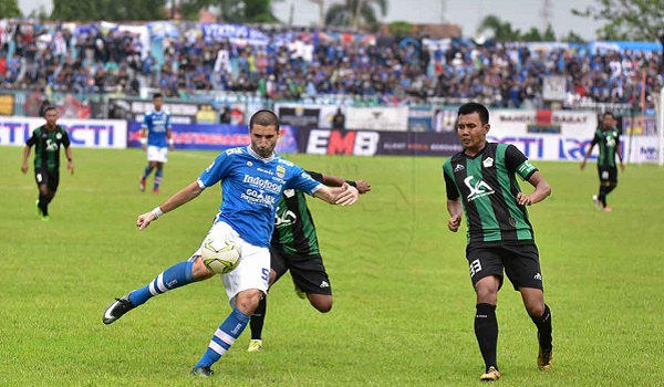 persib-diimbangi-persiwa-miljan-radovic-tetap-semringah