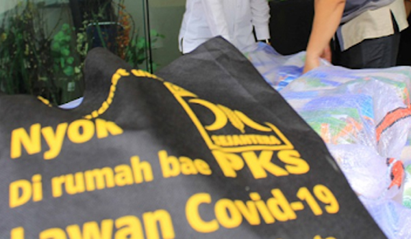 pks-jabar-salurkan-bantuan-rp20-miliar-bagi-warga-terdampak-covid-19