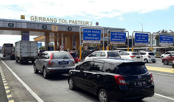 polisi-siapkan-skema-contraflow-di-gerbang-tol-pasteur