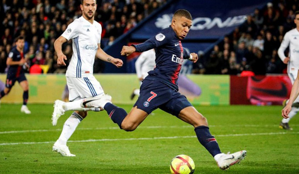 psg-batal-pastikan-gelar-juara-setelah-ditahan-imbang-strasbourg