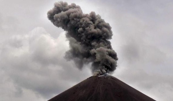 pvmbg-gunung-anak-krakatau-alami-46-kali-kegempaan-letusan