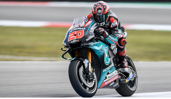 quartararo-juara-lagi-rossi-akhirnya-naik-podium