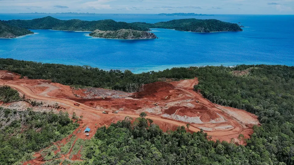 men-lh-tim-peneliti-turun-ke-raja-ampat-pastikan-kerusakan