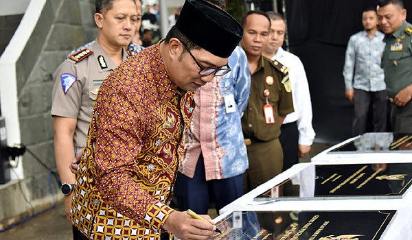 ridwan-kamil-resmikan-kantor-baru-bapenda-banjar-dan-sumedang