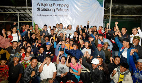 ridwan-kamil-sambut-71-warga-jabar-dari-wamena-di-gedung-pakuan