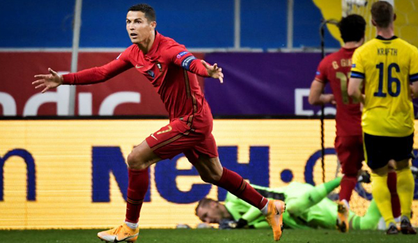 ronaldo-cetak-gol-ke-100-bersama-portugal