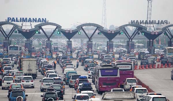 arus-balik-17-ribu-kendaraan-mengarah-ke-jakarta-via-tol-cipali