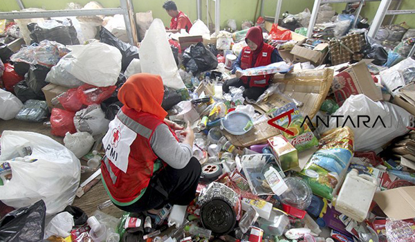 aplikasi-daur-ulang-sampah-jadi-solusi-dapat-uang-saat-pandemi