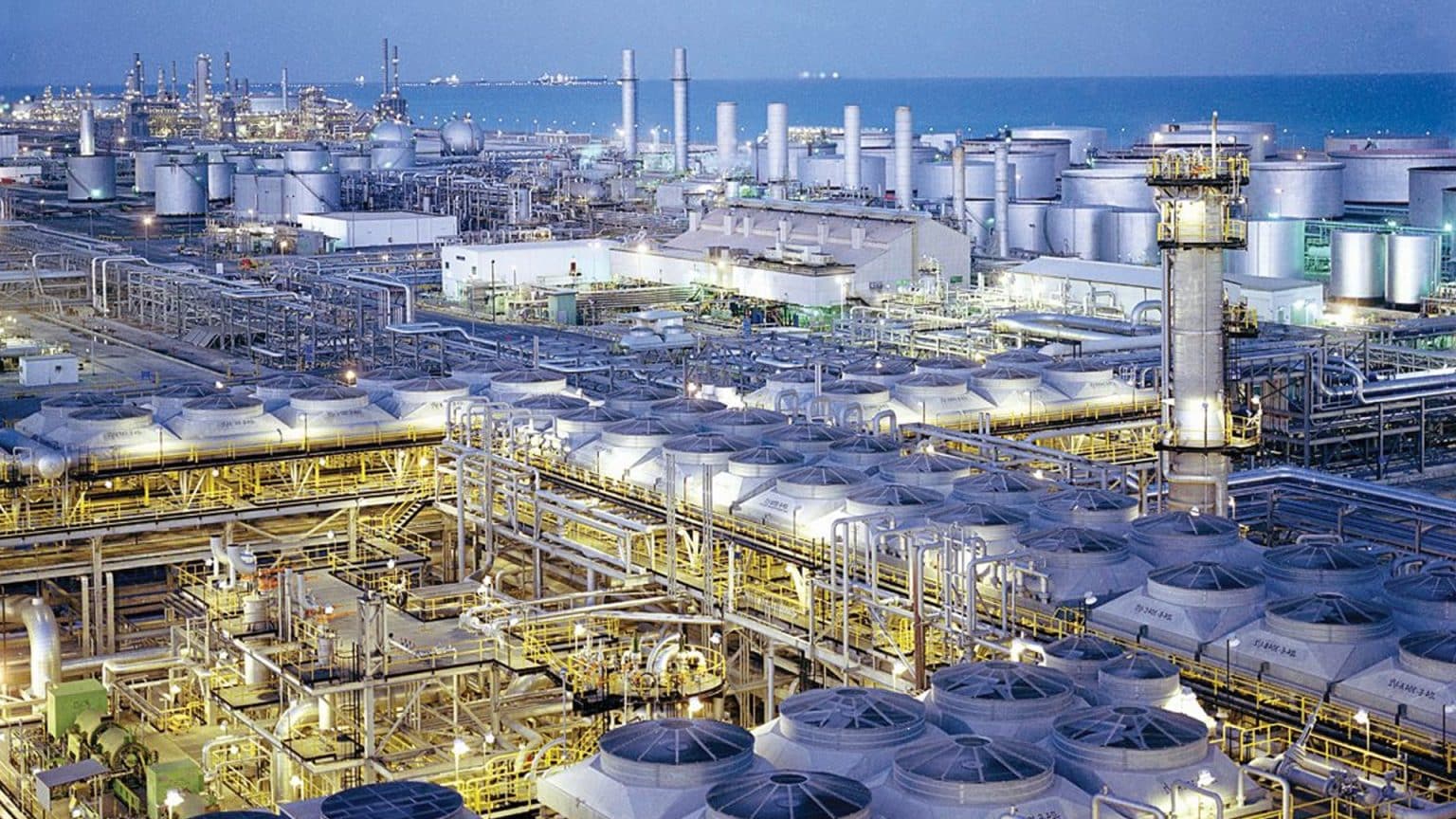 aramco-pangkas-pasokan-asia-tertekan-krisis-energi