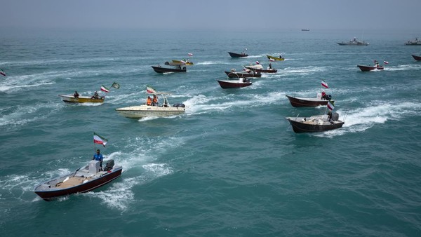 iran-perketat-transit-kapal-di-selat-hormuz