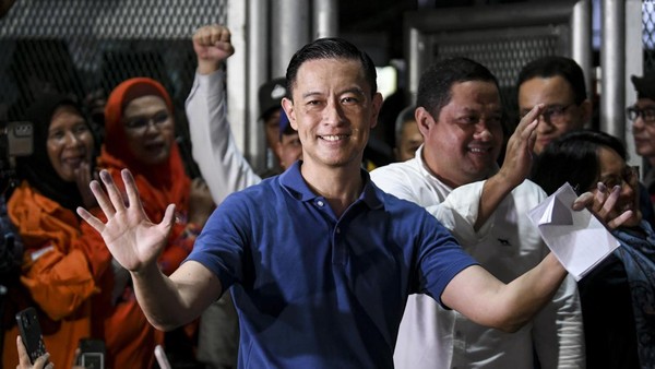 tom-lembong-laporkan-tiga-hakim-yang-beri-vonis-hukuman-dirinya-ke-ma