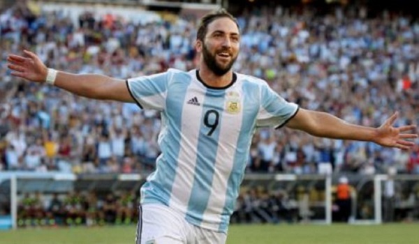 sering-dikritik-higuain-pensiun-dari-timnas-argentina