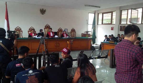 sidang-suap-meikarta-tiga-kali-saksi-bertemu-sekda-iwa-karniwa