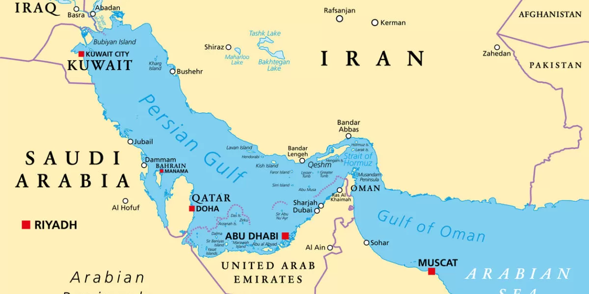 iran-tegaskan-selat-hormuz-terbuka-tapi-tidak-untuk-musuh