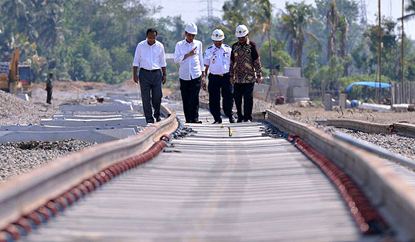 kemenhub-pastikan-jalur-rel-ganda-jombang-cirebon-selesai-akhir-2020