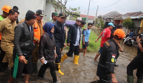 tinjau-banjir-rancaekek-emil-tegur-pengembang-perumahan