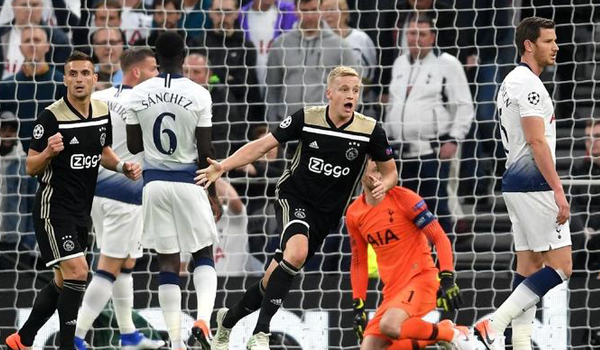 kalah-tipis-gelandang-tottenham-sebut-ajax-terlihat-luar-biasa