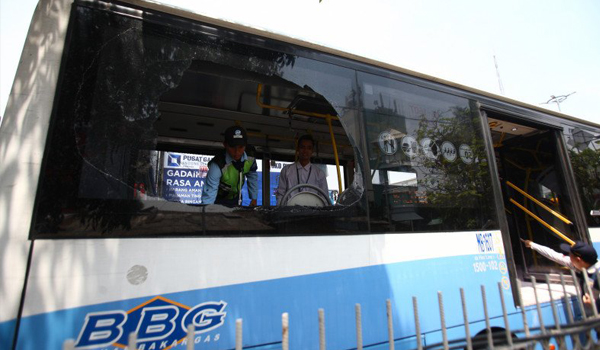 transjakarta-benarkan-insiden-pemukulan-penumpang-dalam-bus