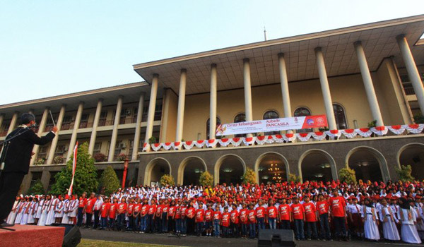 ugm-naik-ke-peringkat-254-dalam-daftar-perguruan-tinggi-top-dunia