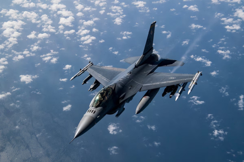 hadang-serangan-rusia-jet-tempur-f-16-ukraina-jadi-korban