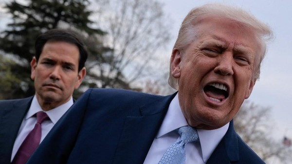 trump-tunda-serangan-ke-iran-10-hari-klaim-dialog-positif