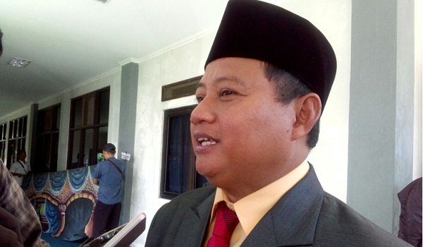 uu-batal-hadir-sidang-dugaan-korupsi-dana-hibah-tasik-ditunda