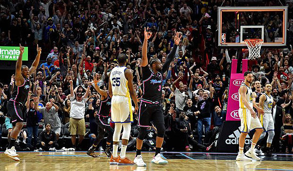 video-dramatis-dwayne-wade-bawa-heat-tumbangkan-juara-bertahan-nba