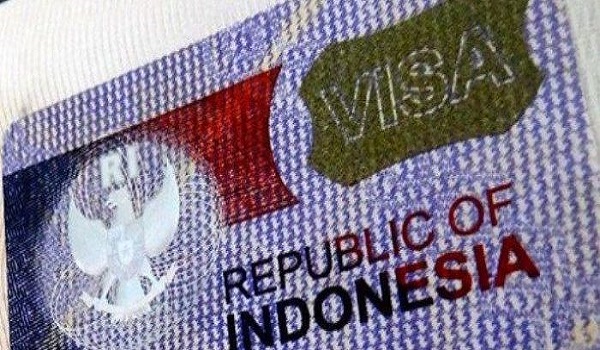 menkumham-berhentikan-sementara-bebas-visa-kunjungan-159-negara