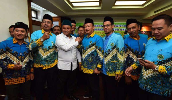 wagub-jabar-ajak-guru-madrasah-kolaborasi-sukseskan-program-keumatan