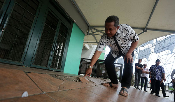 wakil-wali-kota-bandung-temukan-banyak-kerusakan-di-stadion-gbla