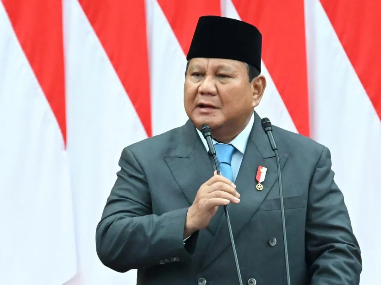 prabowo-anugerahkan-gelar-pahlawan-nasional-hari-ini